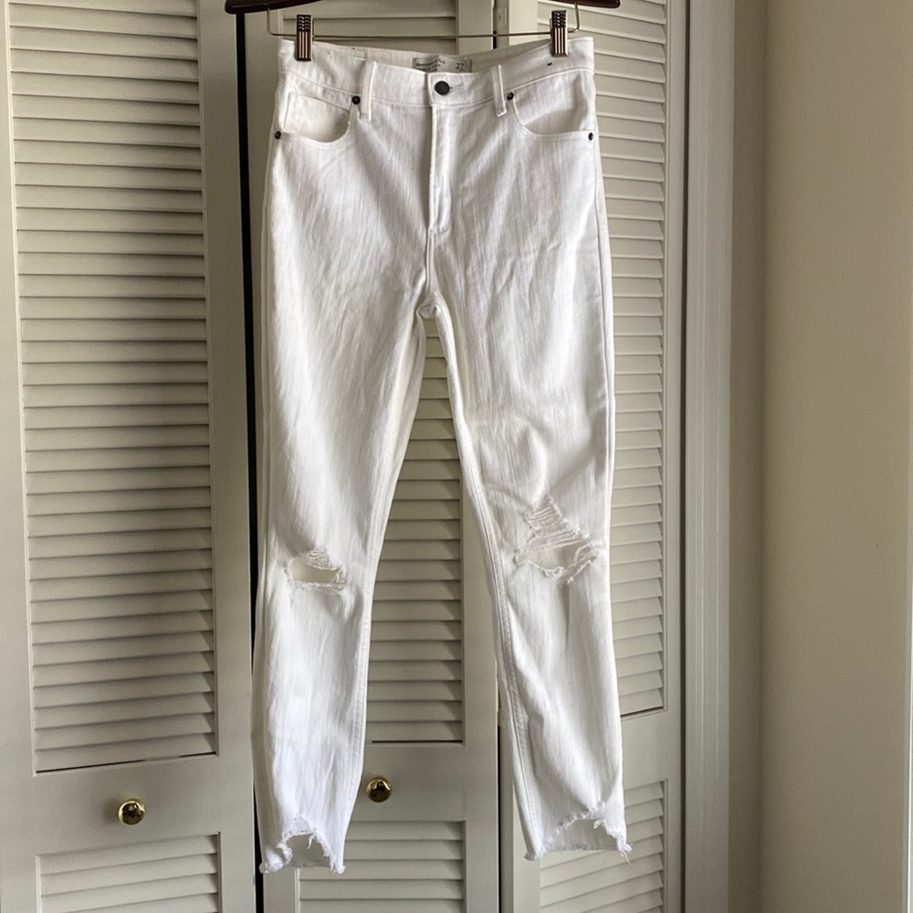 White skinny jeans